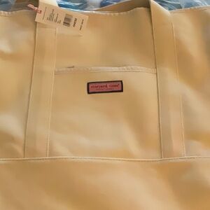 NWT VINEYARD VINES HUGE TOTE marshmallow canvas with blue waterproof interior